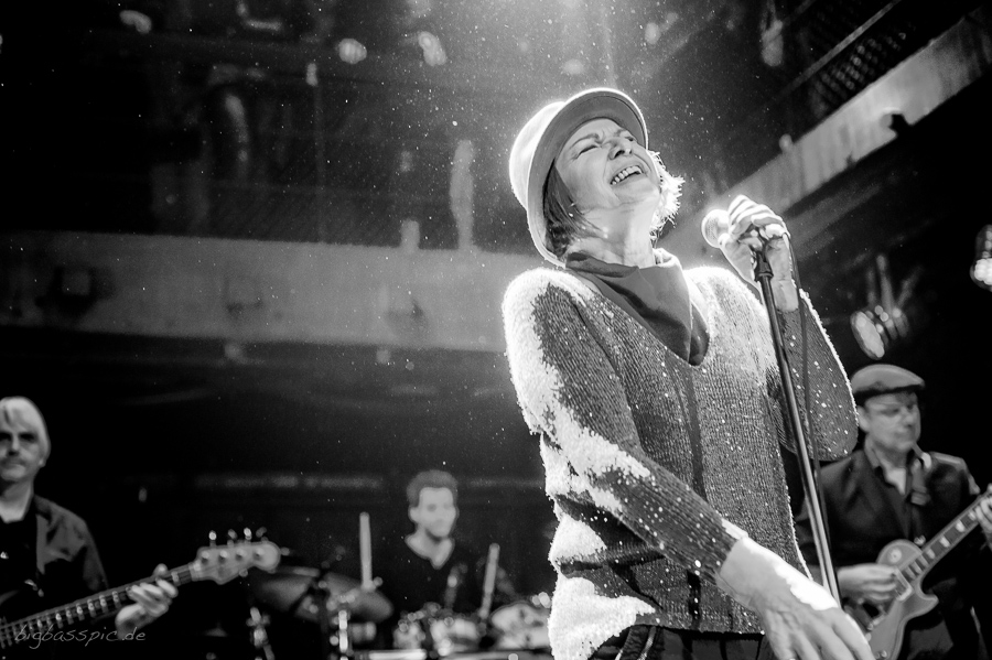 Inga Rumpf & Friends in der Fabrik, Hamburg, 16.3.2013. Foto © Benjamin Hüllenkremer
